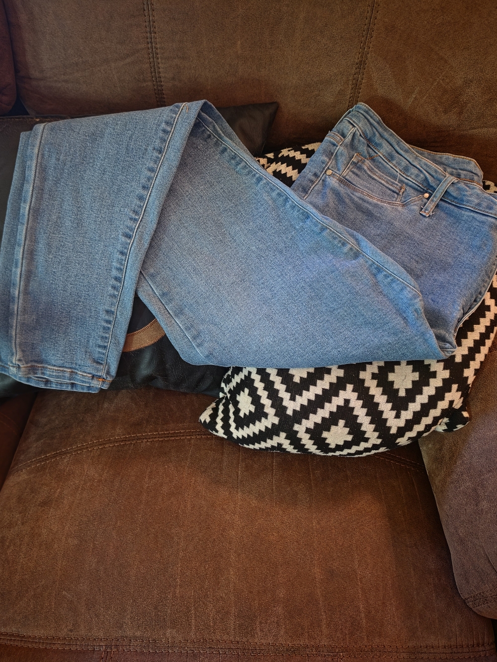 Serra Light Blue Cropped Women's Jeans